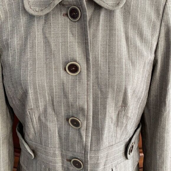 Loft 2 piece pant suit- size 2 and 4 - Picture 3 of 12